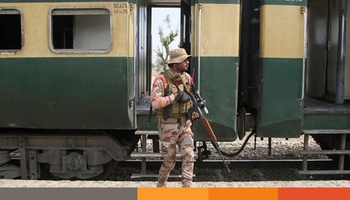 পাকিস্তানে ট্রেনে জিম্মিদশার অবসান, ৩৩ হামলাকারীসহ নিহত ৫৮