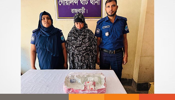 দৌলতদিয়া প্রভাবশালী সর্দারনী ঝুমুর মাদকসহ গ্রেপ্তার