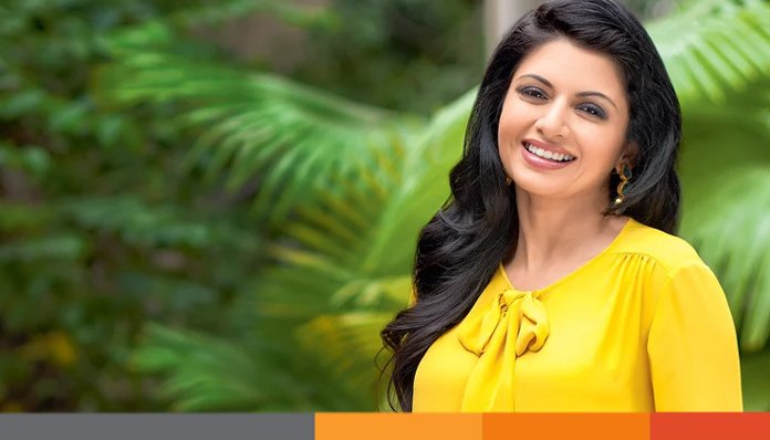 কপালে ১৩ সেলাই, হাসপাতালে ভাগ্যশ্রী কপালে ১৩ সেলাই, হাসপাতালে ভাগ্যশ্রী