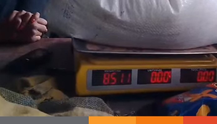 গাংনীতে ভিজিএফ-এর চাল কম দেওয়ার অভিযোগ