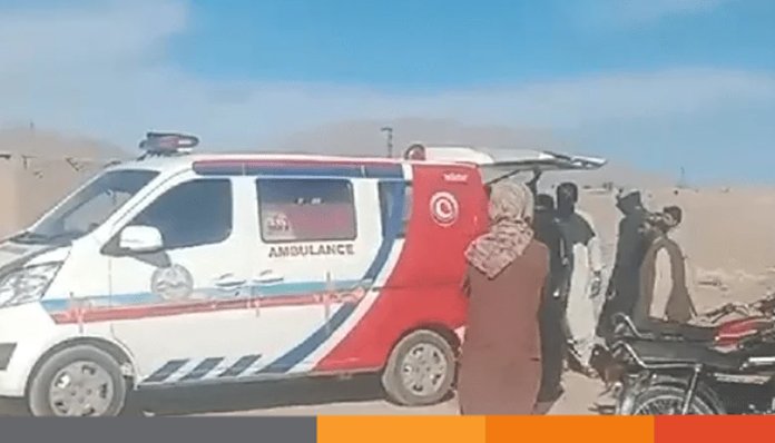 চার পাকিস্তানি পুলিশসহ ৮ জনকে গুলি করে হত্যা