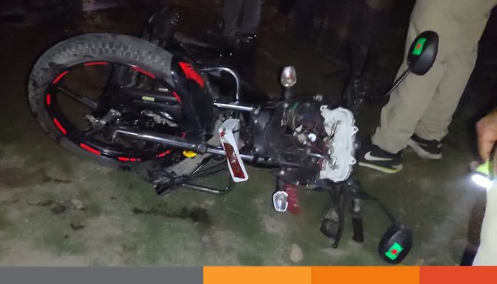 চুয়াডাঙ্গায় ইজিবাইক-মোটরসাইকেল সংঘর্ষে নিহত ১, আহত ৫