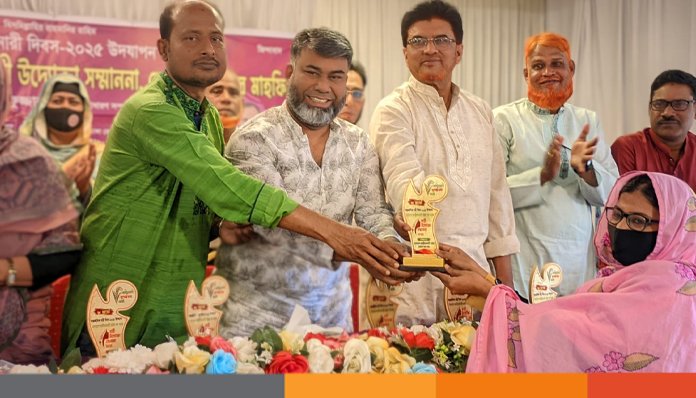 চুয়াডাঙ্গায় নারী দিবসে মহিলা দলের ইফতার মাহফিল