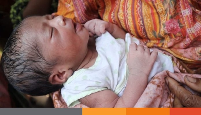 ঠাকুরগাঁওয়ে সন্ধান মিলেছে ফেলে যাওয়া সেই নবজাতকের মায়ের, দত্তক নিতে মানুষের ভিড়