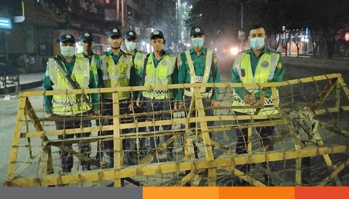 ঢাকা মহানগরীতে গত ২৪ ঘন্টায় ৭১টি চেকপোস্ট পরিচালনা, ২৭ ডাকাতসহ গ্রেপ্তার ২৩৫