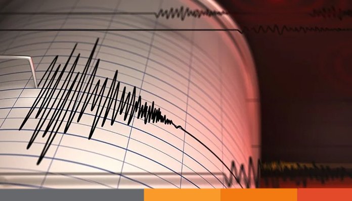 শক্তিশালী ভূমিকম্পে কেঁপে উঠেছে জাপান শক্তিশালী ভূমিকম্পে কেঁপে উঠেছে জাপান