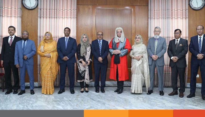 পিএসসির নতুন ৭ সদস্যকে শপথ পড়ান প্রধান বিচারপতি