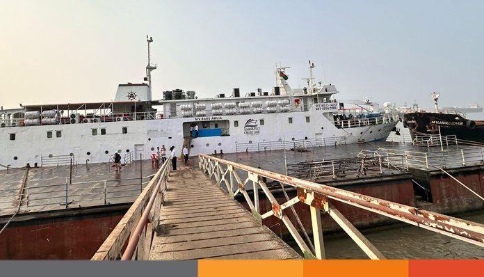 ভোলা-চট্টগ্রাম রুটে কর্ণফুলী ক্রুজলাইনের যাত্রীবাহী লঞ্চ চলাচল শুরু ভোলা-চট্টগ্রাম রুটে কর্ণফুলী ক্রুজলাইনের যাত্রীবাহী লঞ্চ চলাচল শুরু