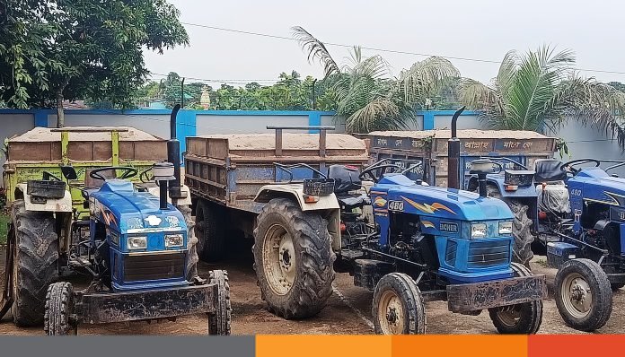 অবৈধপন্থায় বালু উত্তোলনে নেত্রকোনার কলমাকান্দায় ৩ জনকে অর্থদন্ড, বালু জব্দ অবৈধপন্থায় বালু উত্তোলনে নেত্রকোনার কলমাকান্দায় ৩ জনকে অর্থদন্ড, বালু জব্দ