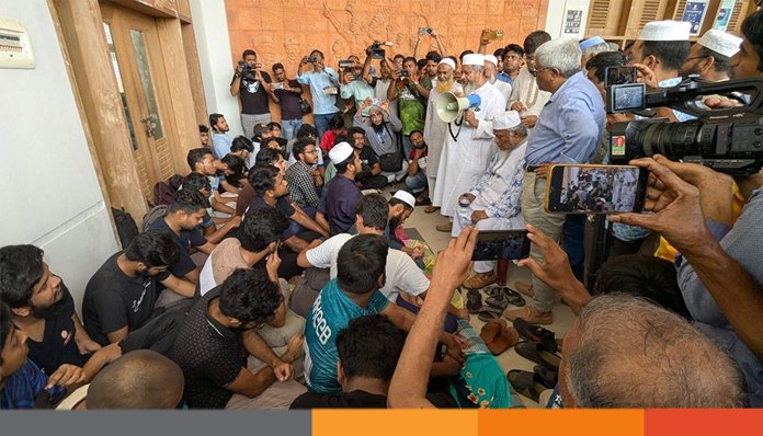 আমরণ অনশন অব্যাহত রেখেছেন কুয়েটের ৩২ ছাত্র