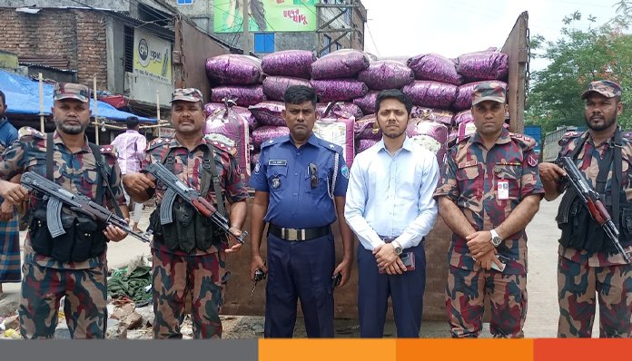 কুমিল্লায় সাড়ে ৭ হাজার কেজি অবৈধ ভারতীয় বাসমতি চাউল আটক