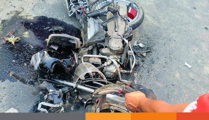 কু‌ষ্টিয়ায় বা‌সের ধাক্কায় ২ মটরসাইকেল আরোহী নিহত