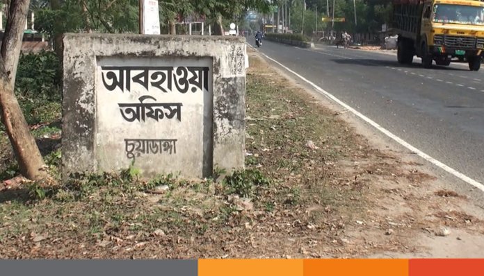 চুয়াডাঙ্গায় গরমে জনজীবনে হাঁসফাঁস র্বোচ্চ তাপমাত্রা রেকর্ড হয়েছে ৩৬.৭ ডিগ্রি সেলসিয়াস