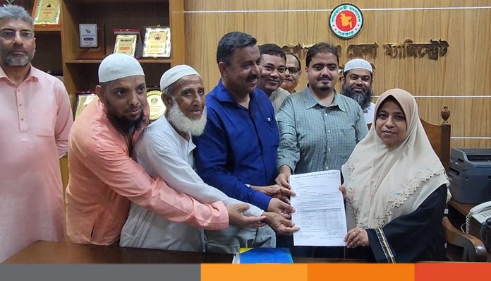 জয়পুরহাট পৌরসভার লিজকৃত দোকান সমূহের ভাড়া বৃদ্ধির প্রতিবা জয়পুরহাট পৌরসভার লিজকৃত দোকান সমূহের ভাড়া বৃদ্ধির প্রতিবাদে জয়পুরহাটে বিক্ষোভ মিছিল ও মানববন্ধন