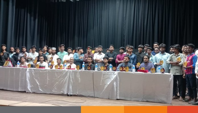 জয়পুরহাটে জুলাই অভ্যুত্থান স্মরণে আলোচনা সভা ও সম্মাননা প্রদান জয়পুরহাটে জুলাই অভ্যুত্থান স্মরণে আলোচনা সভা ও সম্মাননা প্রদান