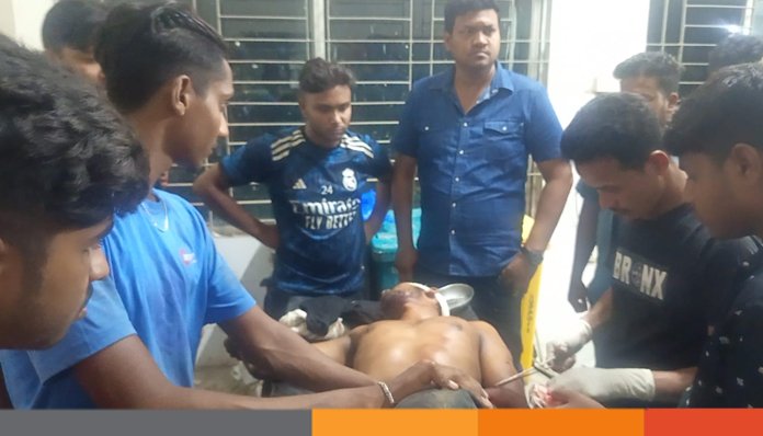 তরমুজ বিক্রিকে কেন্দ্র করে চুয়াডাঙ্গায় আবার এক হিন্দু যুবককে প্রকাশ্যে কুপিয়ে জখম তরমুজ বিক্রিকে কেন্দ্র করে চুয়াডাঙ্গায় আবার এক হিন্দু যুবককে প্রকাশ্যে কুপিয়ে জখম