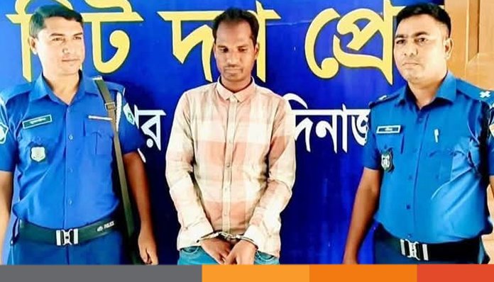 দিনাজপুর সদরের ফারুক নামের এক ব্যক্তি ডিএস বি পুলিশের পরিচয় দিতে গিয়ে আটক দিনাজপুর সদরের ফারুক নামের এক ব্যক্তি ডিএস বি পুলিশের পরিচয় দিতে গিয়ে আটক