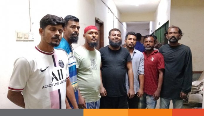 নারায়ণগঞ্জে নিষিদ্ধ ঘোষিত সংগঠন ছাত্রলীগের মিছিলের প্রস্তুতিকালে পুলিশ ১০ জনকে গ্রেফতার