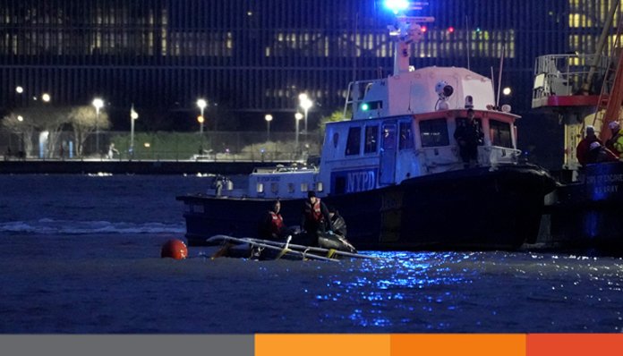 নিউইয়র্কের হাডসন নদীতে হেলিকপ্টার বিধ্বস্ত, নিহত ৬ নিউইয়র্কের হাডসন নদীতে হেলিকপ্টার বিধ্বস্ত, নিহত ৬