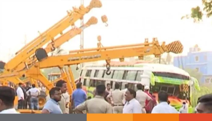 ভারতে বাংলাদেশি পর্যটকবাহী বাস দুর্ঘটনায় নিহত ১, আহত ১৫