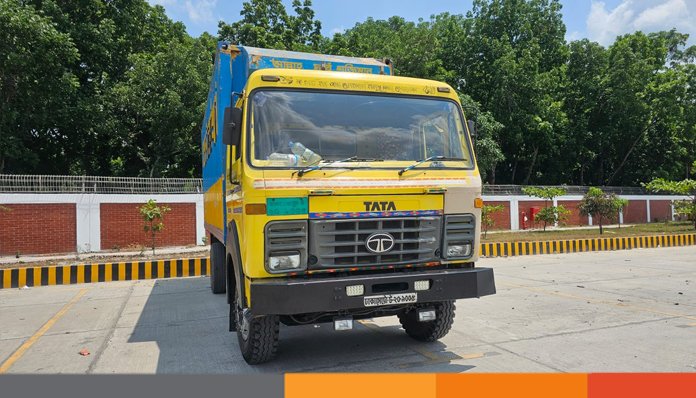 ভারতের ট্রানজিট সুবিধা বাতিল বেনাপোল বন্দর ভারতের ট্রানজিট সুবিধা বাতিল বেনাপোল বন্দর থেকে ৪টি ট্রাক ফেরত গেছে ও ১টি ট্রাক এইমাত্র বেনাপোল বন্দরে এসে আঁটকে আছে