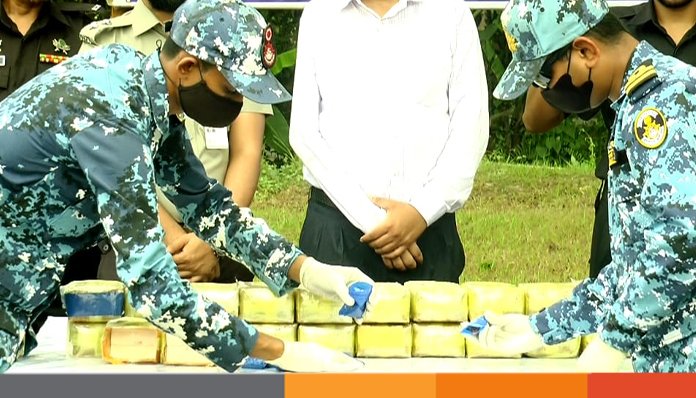 ভোলায় উদ্ধারকৃত বিপুল পরিমাণ ইয়াবা ধ্বংস ভোলায় উদ্ধারকৃত বিপুল পরিমাণ ইয়াবা ধ্বংস