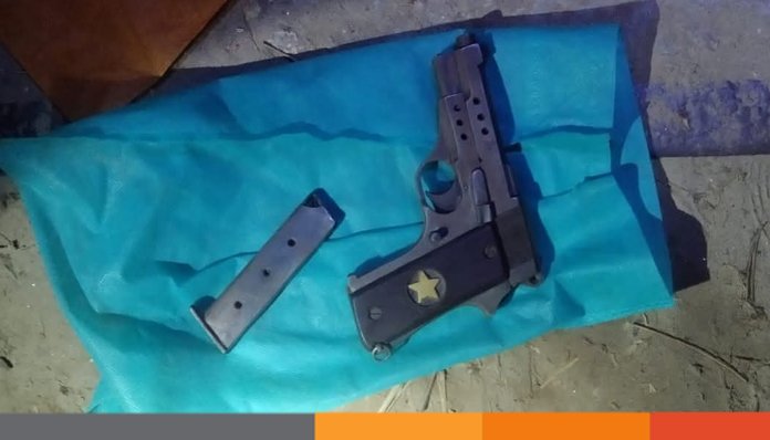 মেড ইন ইন্ডিয়া লেখা একটি পিস্তল উদ্ধার