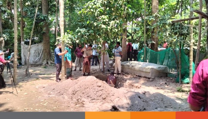 শহীদ জসিম উদ্দিনের কন্যা লামিয়া ধর্ষনের স্বীকারের ১ মাস ১০দিন পরে আত্মহত্যা