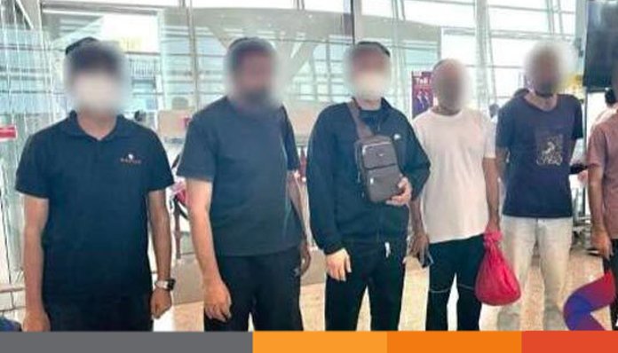 ২২ বাংলাদেশিসহ ৫০ অভিবাসীকে ফেরত পাঠালো মালয়েশিয়া ২২ বাংলাদেশিসহ ৫০ অভিবাসীকে ফেরত পাঠালো মালয়েশিয়া