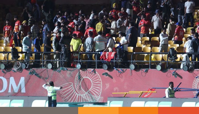 নিরাপত্তা শঙ্কায়' মাঝপথে বন্ধ আইপিএল ম্যাচ