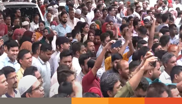 প্রতিদিন এক ঘণ্টা কর্মবিরতির ঘোষণা সরকারি কর্মচারীদের