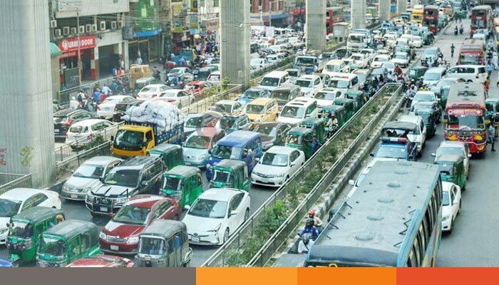 ঢাকার দুই স্থানে সড়ক অবরোধ, ভোগান্তিতে যাত্রীরা