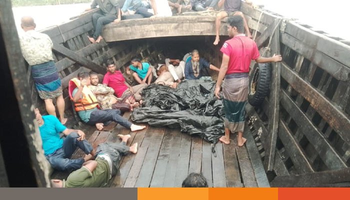 আপডেট: মেঘনায় যাত্রীবাহী ট্রলারডুবি, পুলিশসহ নিখোঁজ ৬