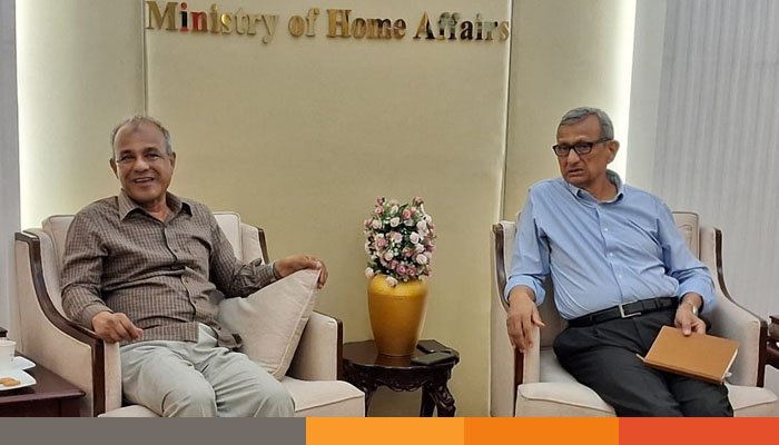 সাম্য হত্যার তদন্ত ডিবির কাছে হস্তান্তরের আশ্বাস স্বরাষ্ট্র উপদেষ্টার সাম্য হত্যার তদন্ত ডিবির কাছে হস্তান্তরের আশ্বাস স্বরাষ্ট্র উপদেষ্টার