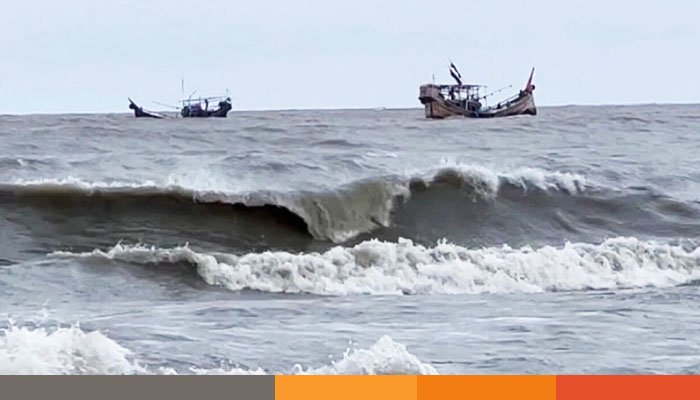 সাগরে সুস্পষ্ট লঘুচাপ, সমুদ্রবন্দরে ৩ নম্বর সতর্কতা সংকেত