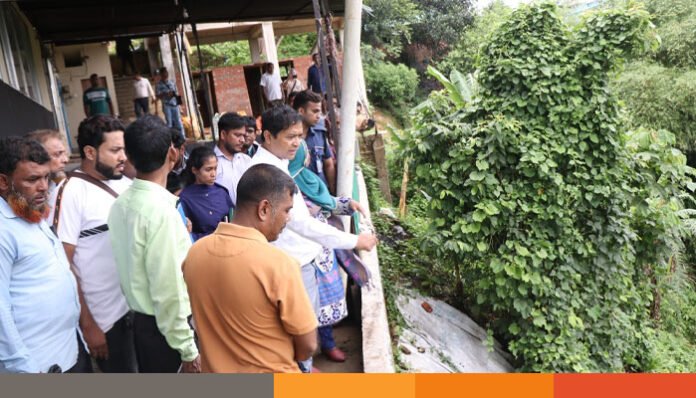 রাঙামাটিতে পাহাড় ধসের ঝুঁকিপূর্ণ এলাকা পরিদর্শন করল প্রশাসন