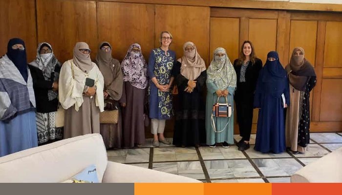 ব্রিটিশ হাইকমিশনারের সঙ্গে জামায়াতের মহিলা বিভাগের বৈঠক ব্রিটিশ হাইকমিশনারের সঙ্গে জামায়াতের মহিলা বিভাগের বৈঠক