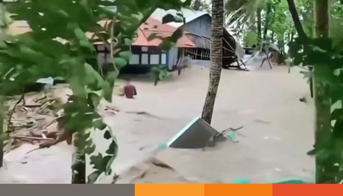 ভোলায় গভীর নিম্নচাপের প্রভাবে ব্যাপক ক্ষয়ক্ষতি, ৫ হাজারের অধিক ঘরবাড়ি বিধ্বস্ত