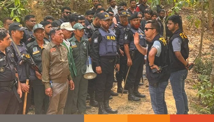 টেকনাফে যৌথ অভিযান: ধ্বংস করা হলো অপহরণকারীদের আস্তানা