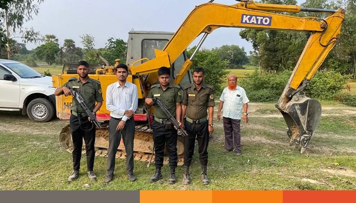 অবৈধভাবে মাটি কাটায় ২ লক্ষ টাকা জরিমানা