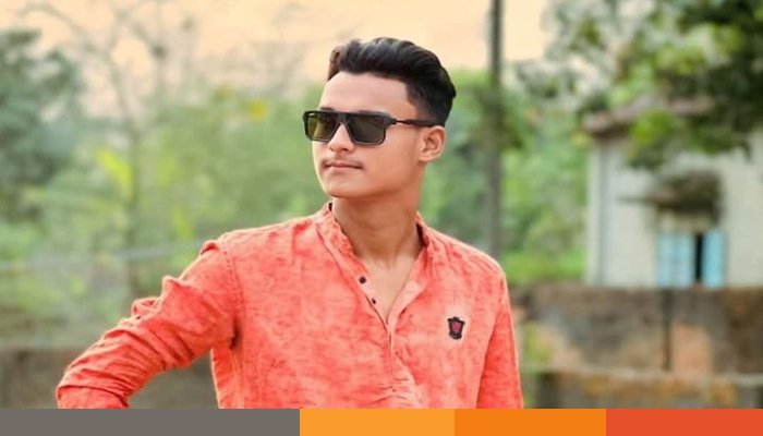 ভাড়া নিয়ে তর্ক: হেলপারের ধাক্কায় বাস থেকে পড়ে শিক্ষার্থীর মৃত্যু