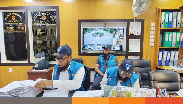 নানা অনিয়ম ও লুটপাটের অভিযোগে গোপালগঞ্জ সড়ক বিভাগে দুদকের অভিযান