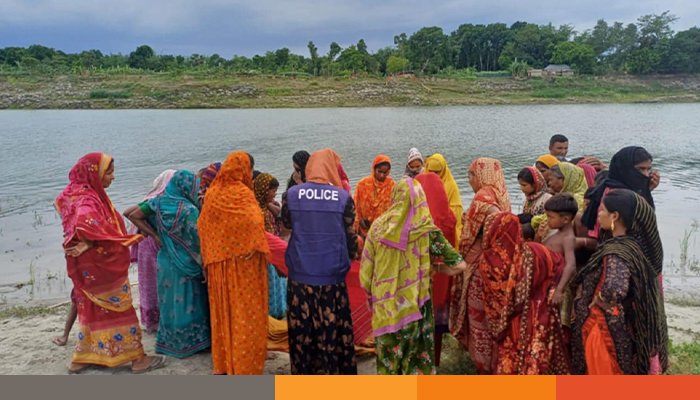 গড়াই নদে ভাস‌ছিল অজ্ঞাত নারীর লাশ