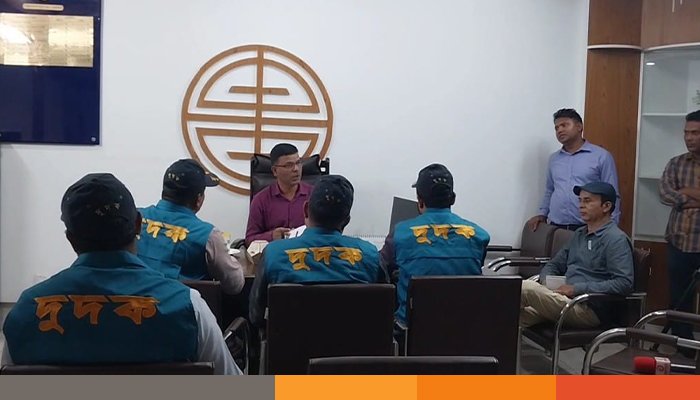 লালমনিরহাট সদর হাসপাতালে দুদকের হঠাৎ অভিযান