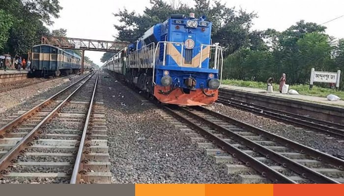 নাটোরে ট্রেনে কাটা পড়ে বৃদ্ধ নিহত