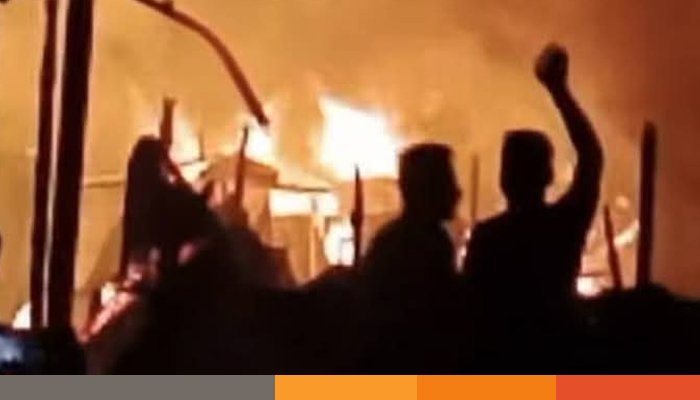 সৈয়দপুরে আগুনে ২১ বসতঘর পুড়ে ছাই