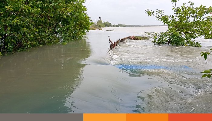 রাঙ্গাবালীতে গভীর নিম্নচাপের ঝাপটা রাঙ্গাবালীতে গভীর নিম্নচাপের ঝাপটা