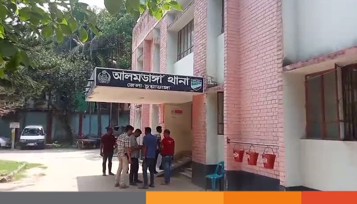 আলমডাঙ্গায় অস্ত্র-গুলি, পুলিশ পোশাক, ইয়াবা ও ডাকাতির সরঞ্জামসহ ৬ ডাকাত গ্রেফতার