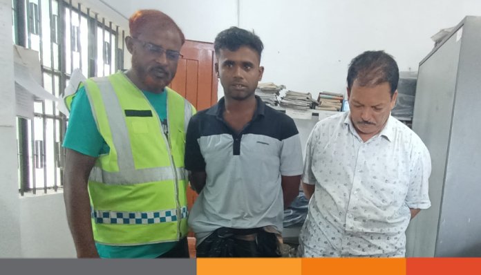 কালীগঞ্জে ১৫ বোতল ফেনসিডিল উদ্ধার, আটক ২ কালীগঞ্জে ১৫ বোতল ফেনসিডিল উদ্ধার, আটক ২