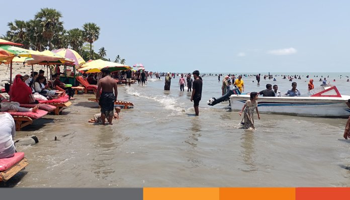 কুয়াকাটা সৈকতে গোসলে নেমে এক পর্যটকের মৃত্যু